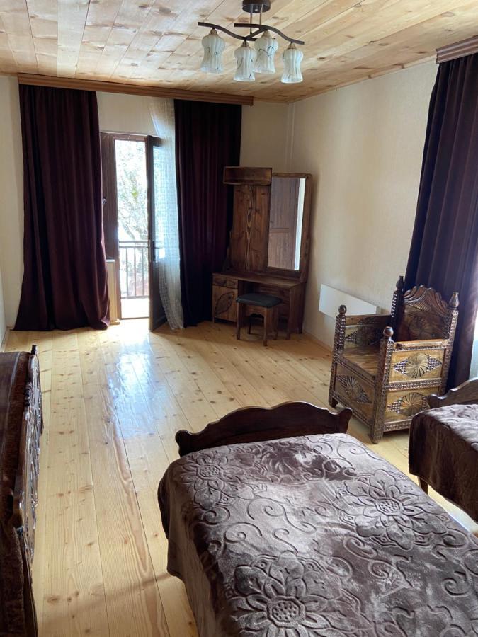 Eliso'S Guesthouse Mestia Esterno foto